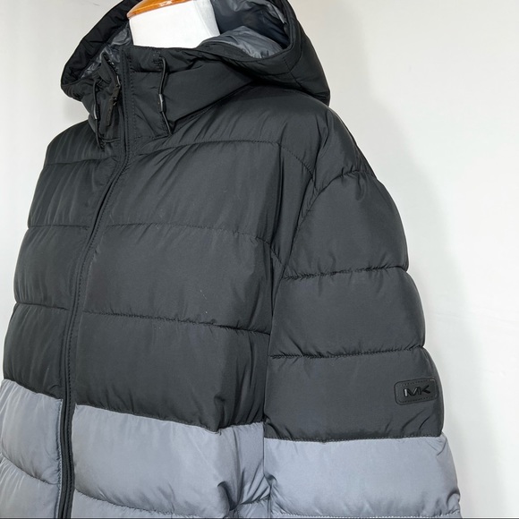 SOLD-Michael Kors MENS Hooded Puffer Coat - Picture 3 of 11